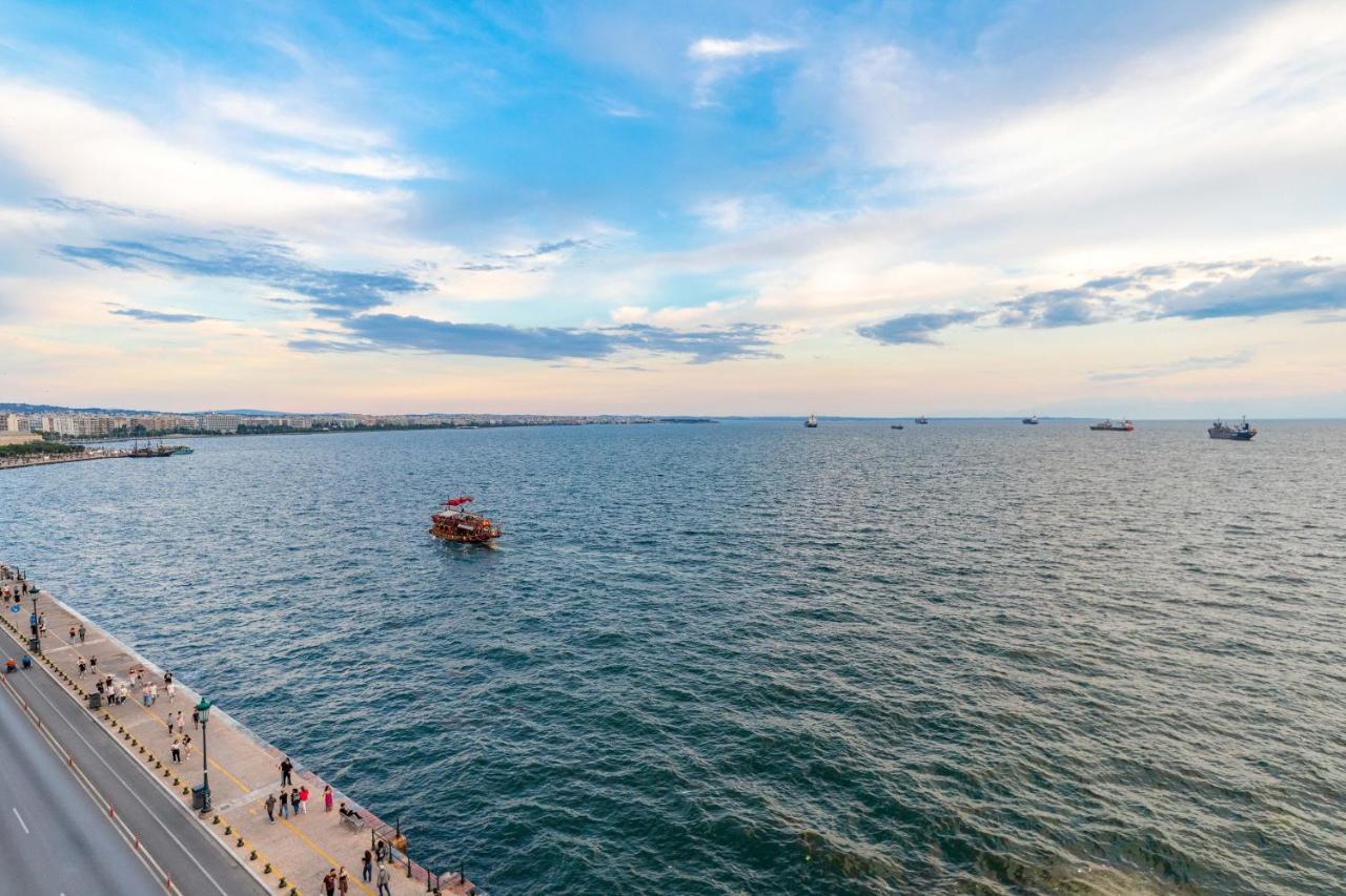 Iconic Salonica Suite Seafront Экстерьер фото